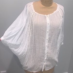 Gorgeous white top with lace detail button down m